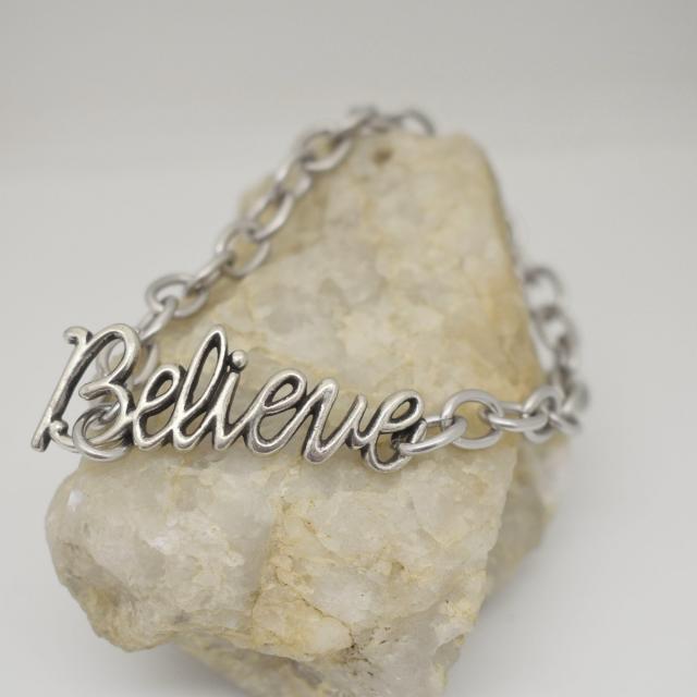 believe word bracelet.jpg